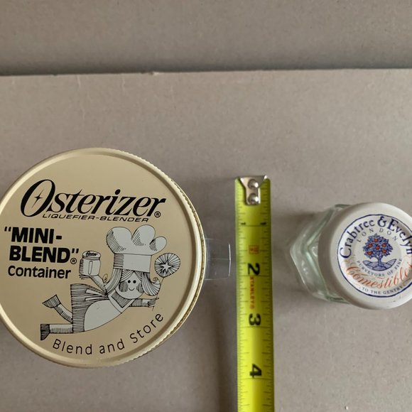 2-Smaller Storage Containers - Picture 3 of 5